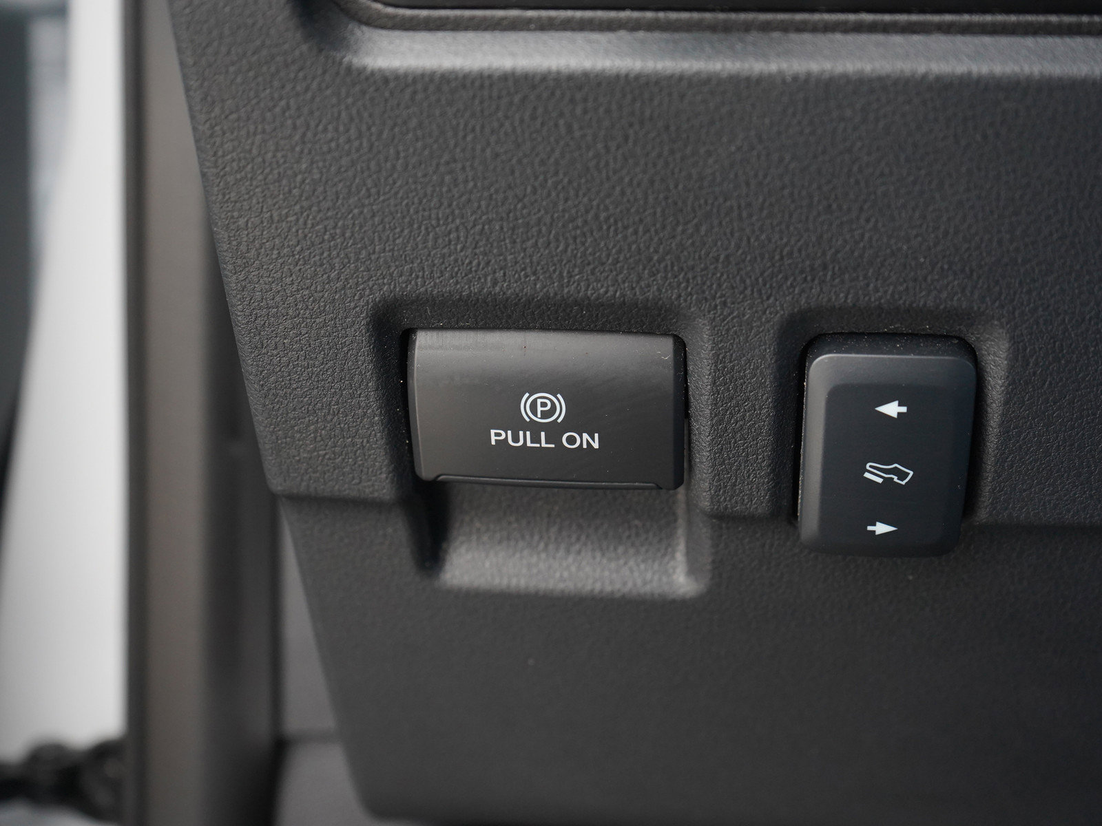 Used 2024 Ford F350 Lariat image 28