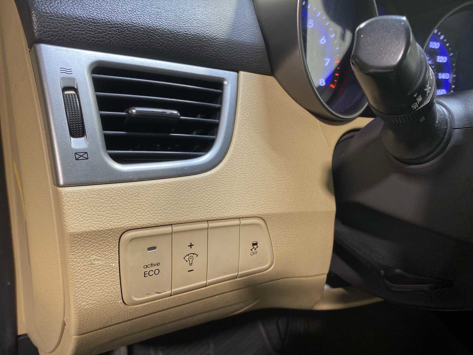 Used 2013 Hyundai Elantra Limited w/ Technology Pkg image 24