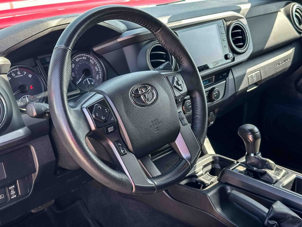 Used 2021 Toyota Tacoma TRD Sport AWD/4WD image 12