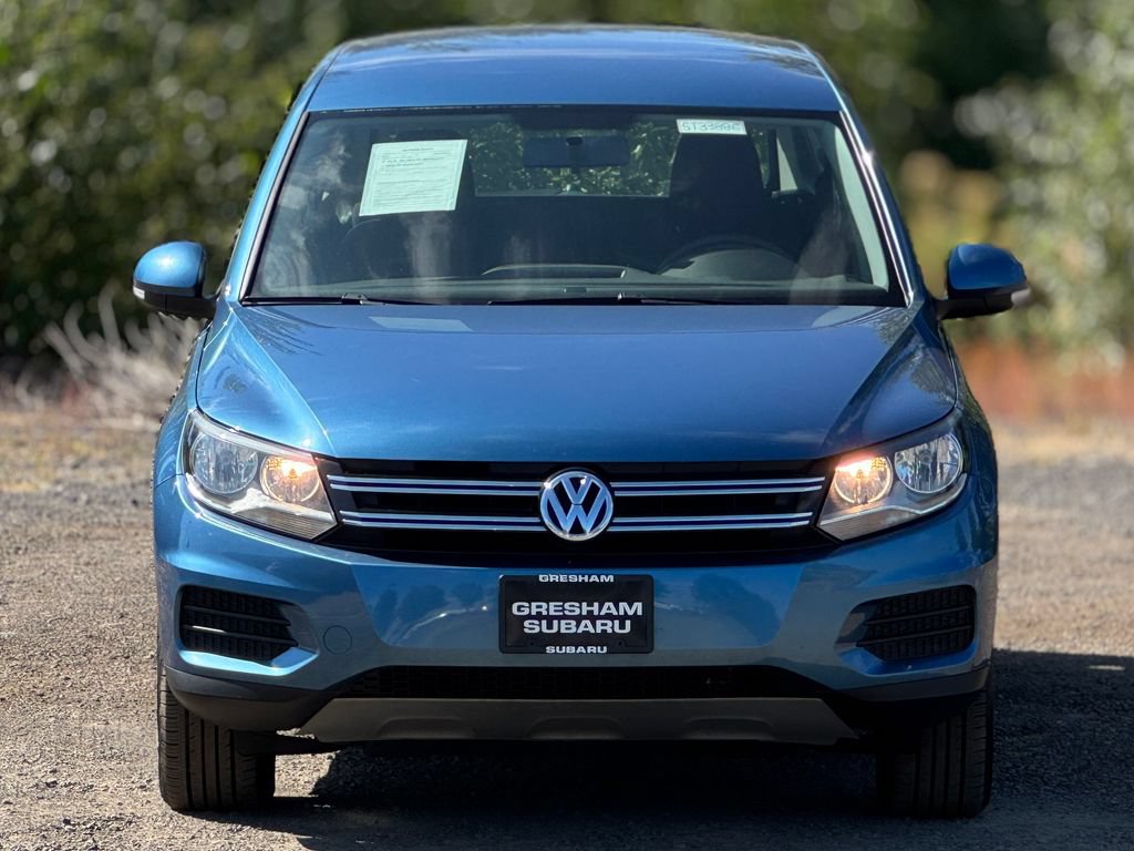 Used 2017 Volkswagen Tiguan Limited w/ Alloy Wheels Package AWD/4WD image 2