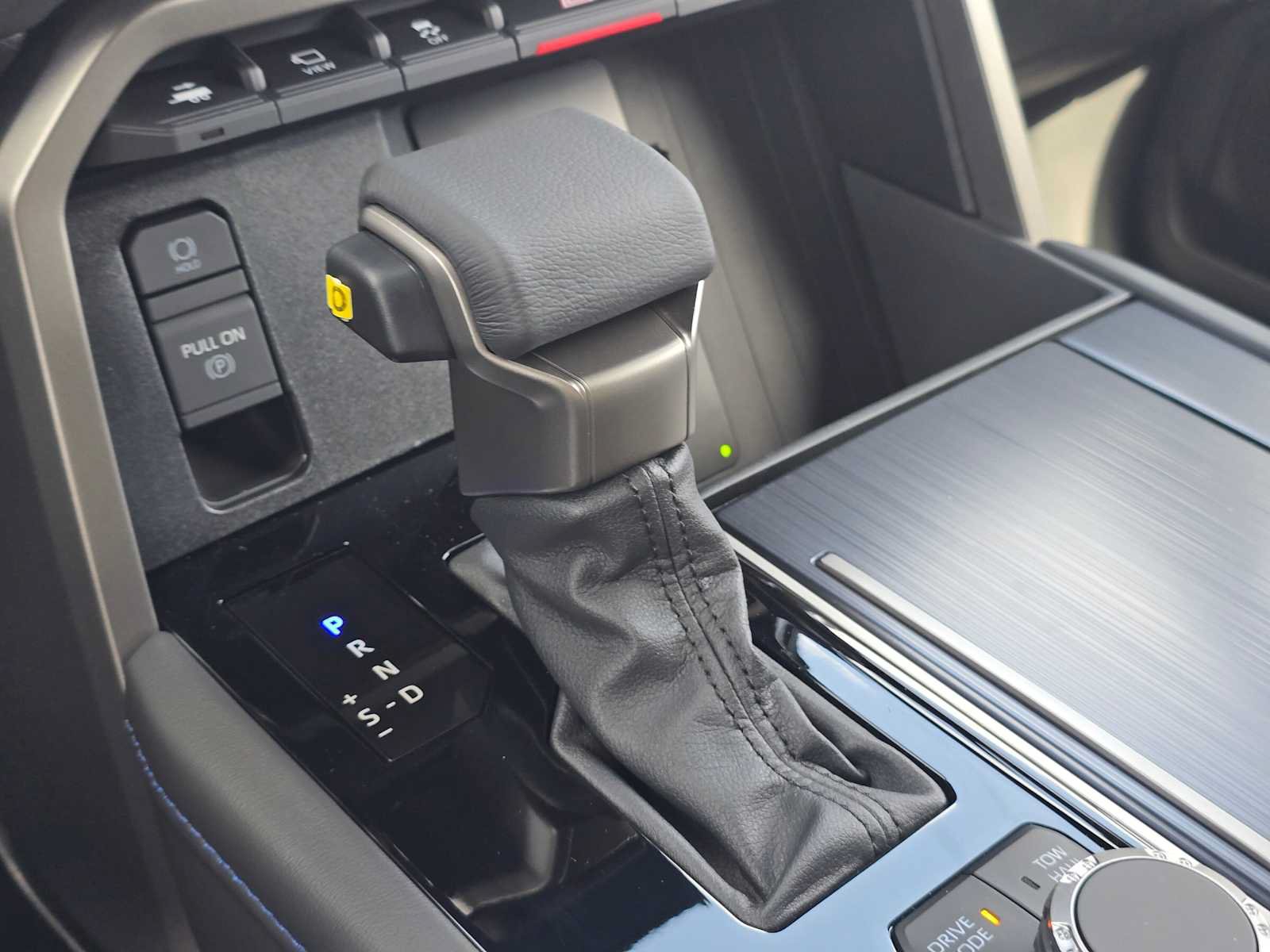 New 2026 Toyota Sequoia Platinum AWD/4WD image 28