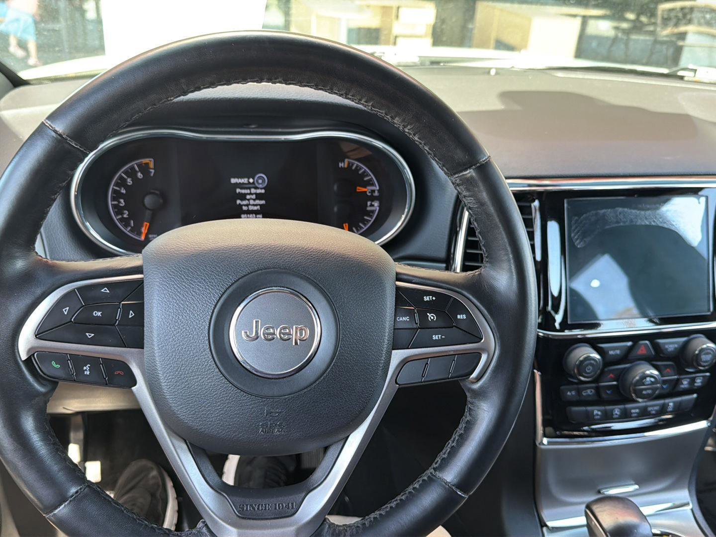 Used 2020 Jeep Grand Cherokee Altitude RWD image 19