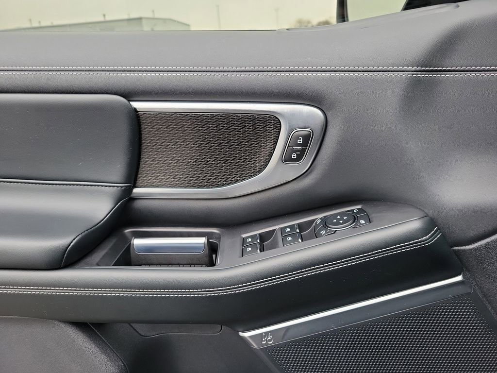 New 2025 Ford Expedition Max Platinum w/ Stealth Performance Package image 18