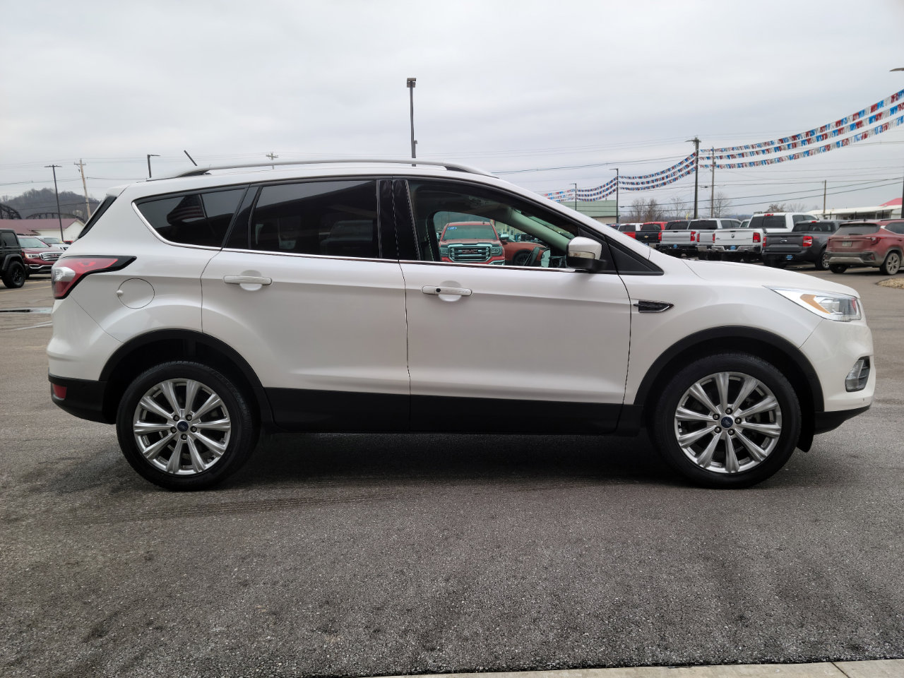 Used 2018 Ford Escape Titanium image 25