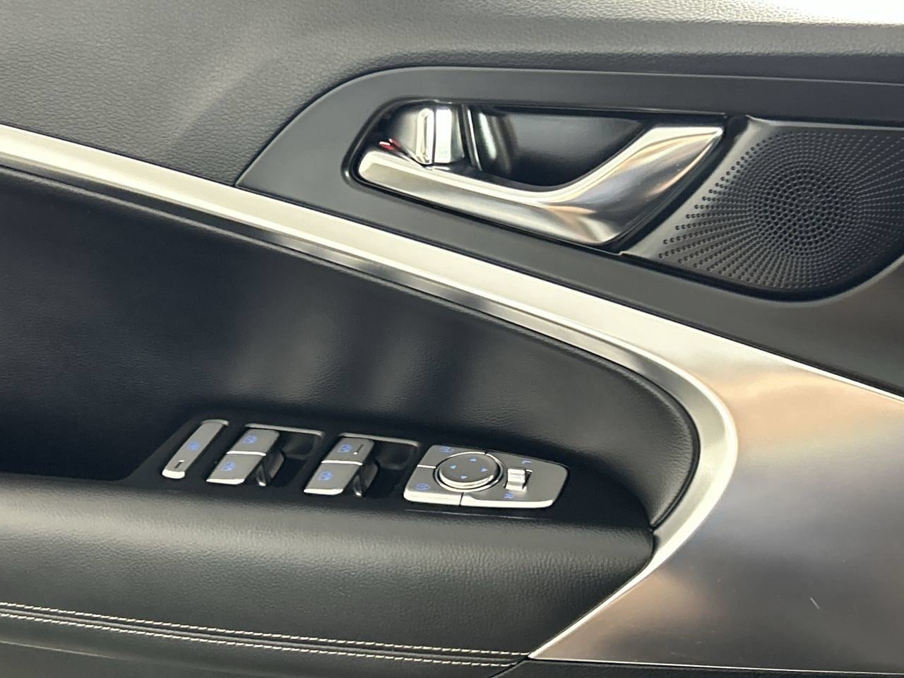 Used 2026 Genesis G70 2.5T RWD image 19