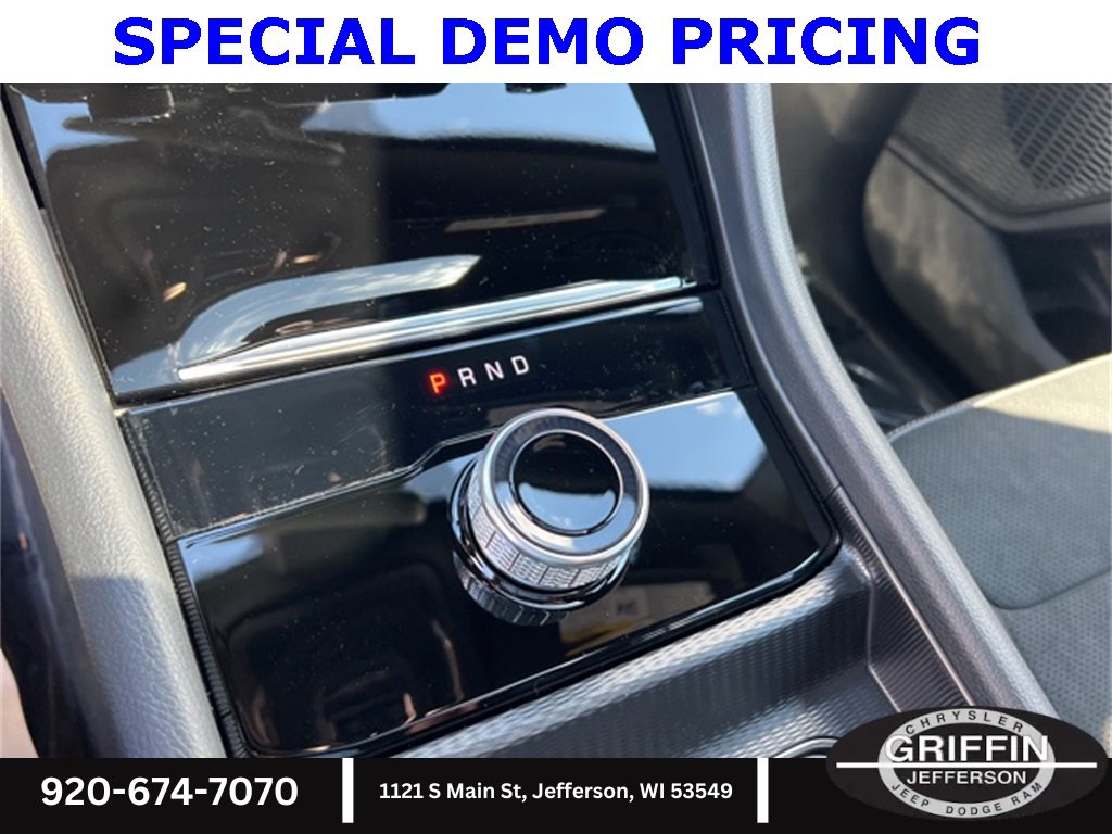 New 2025 Jeep Grand Cherokee Altitude image 25