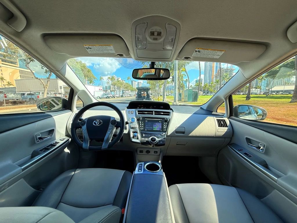 Used 2016 Toyota Prius V Three image 10