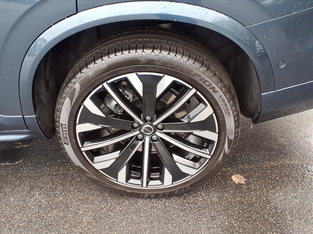 New 2026 Volvo XC90 B6 Plus w/ Protection Package Premier AWD/4WD image 8