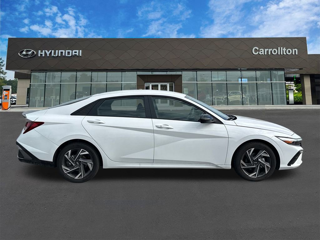 New 2025 Hyundai Elantra Sport image 4