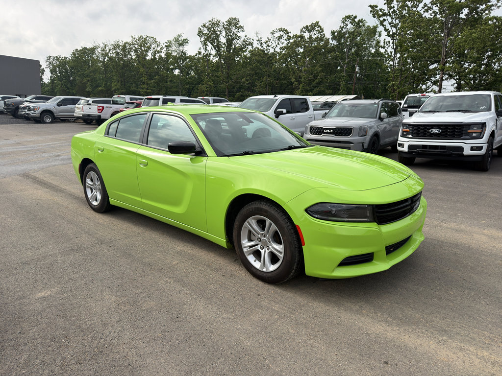 Used 2023 Dodge Charger SXT w/ Cold Weather Package RWD image 4