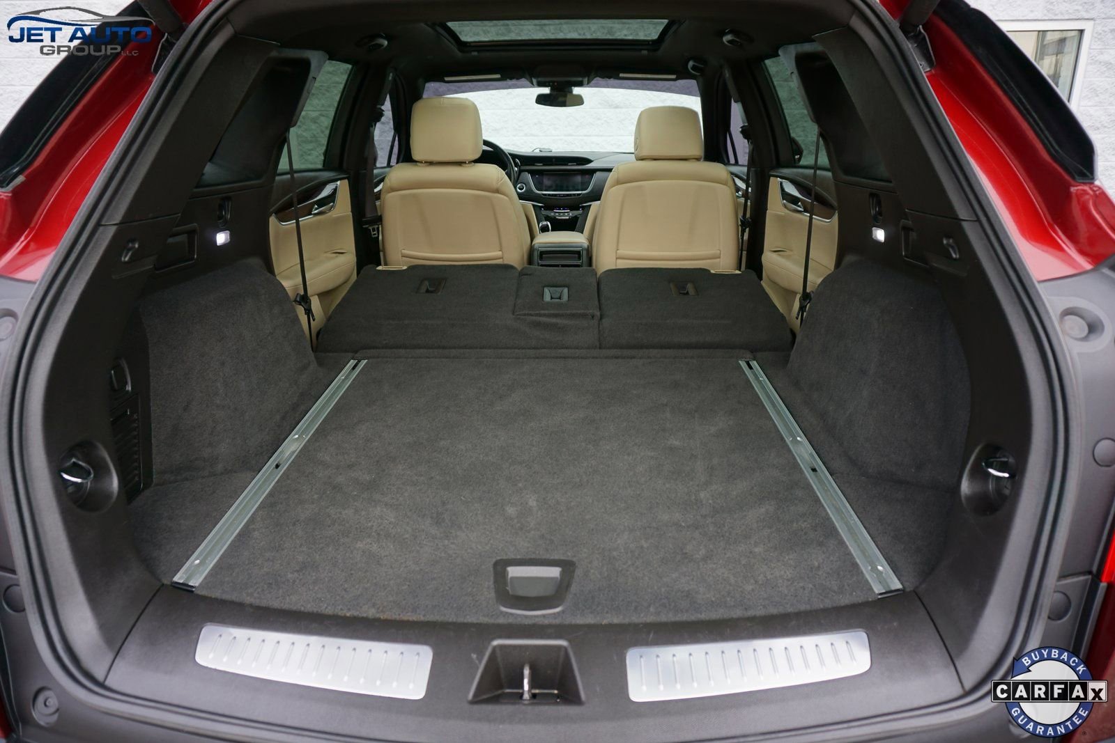 Used 2018 Cadillac XT5 Luxury w/ Driver Awareness Package image 19