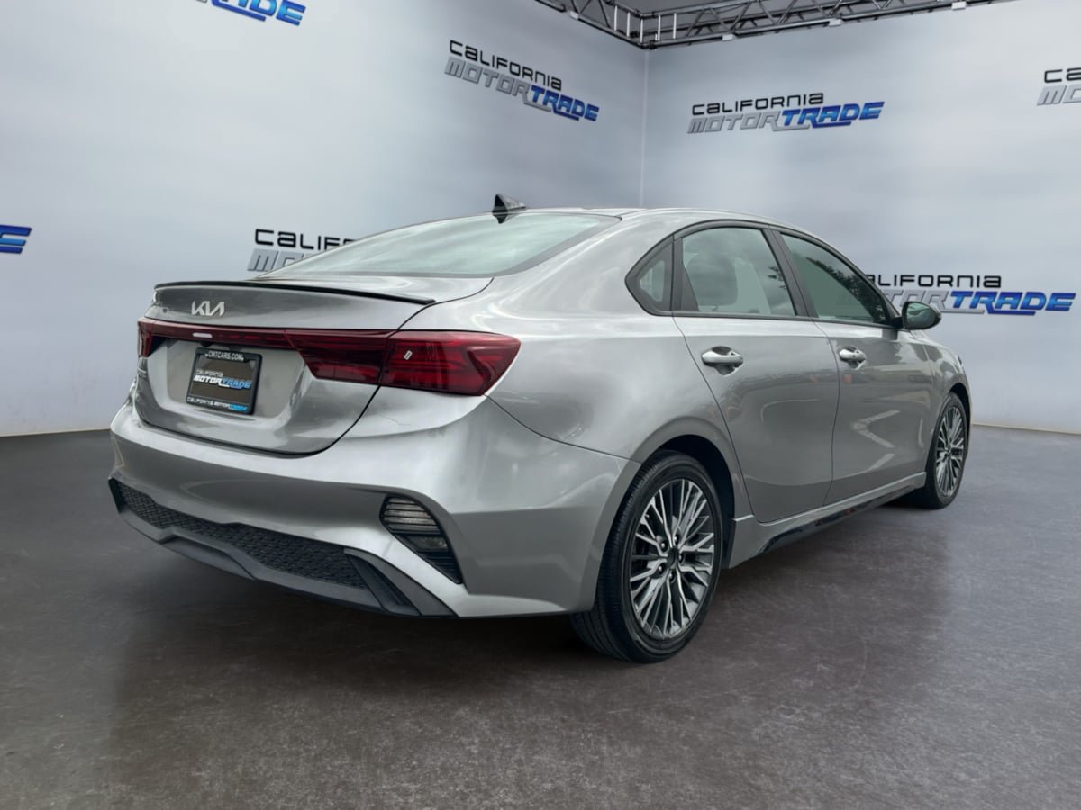 Used 2023 Kia Forte GT-Line FWD image 5