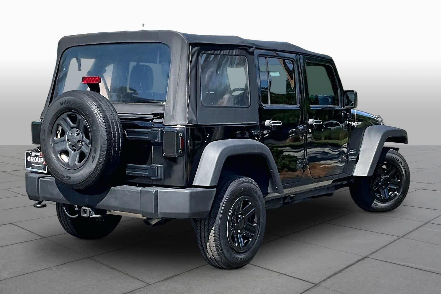 Used 2017 Jeep Wrangler Unlimited Sport w/ Connectivity Group AWD/4WD image 13