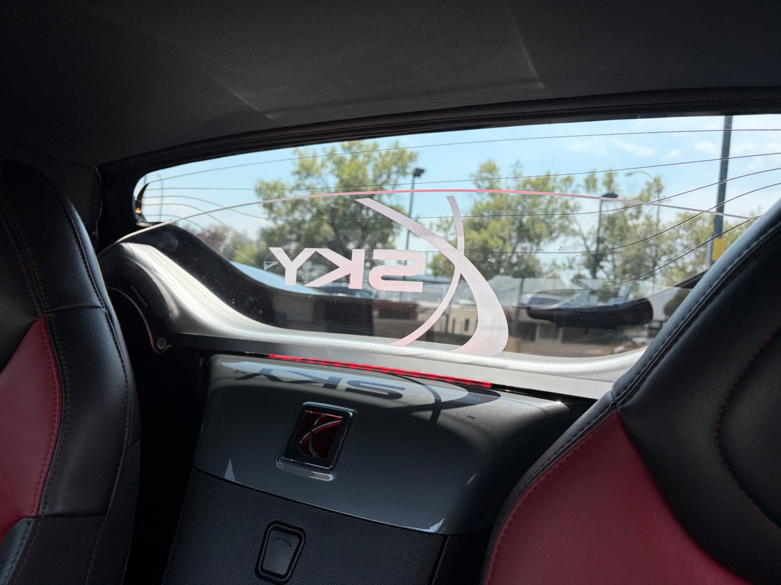 Used 2009 Saturn Sky Red Line RWD image 29