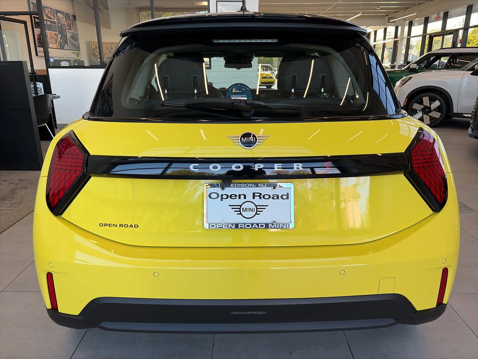 Used 2025 MINI Cooper S FWD image 17