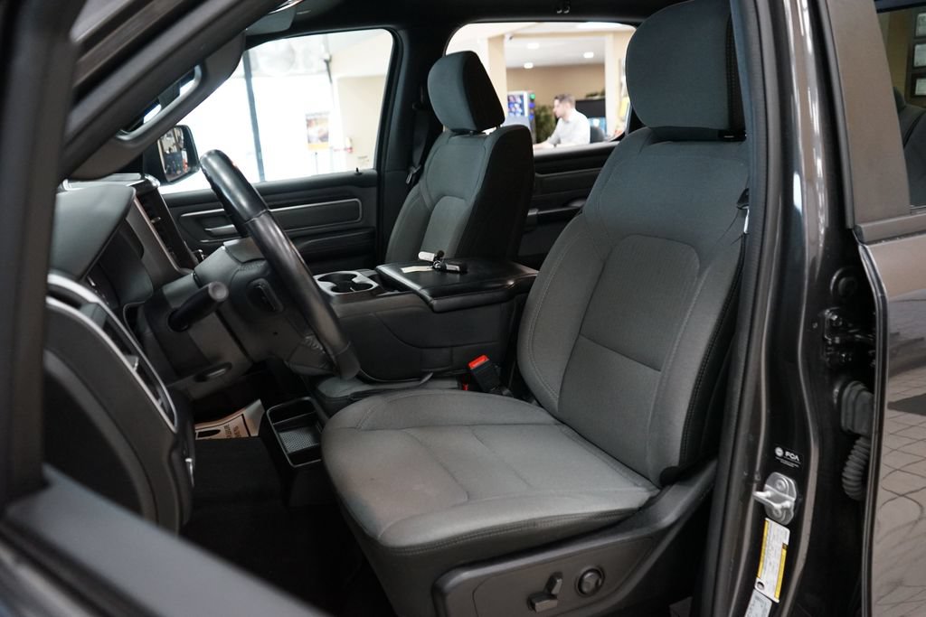 Used 2022 RAM 1500 Big Horn AWD/4WD image 2