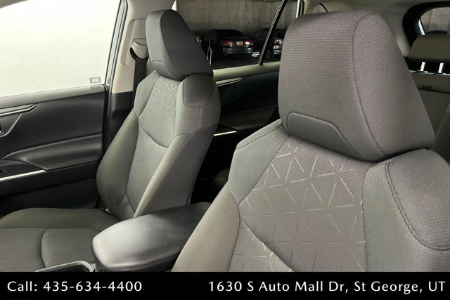 Used 2023 Toyota RAV4 XLE w/ Convenience Package FWD image 17