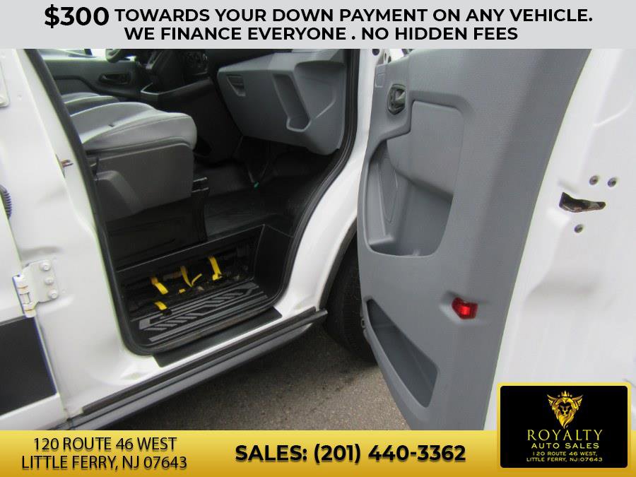 Used 2018 Ford Transit 250 130 Low Roof image 34