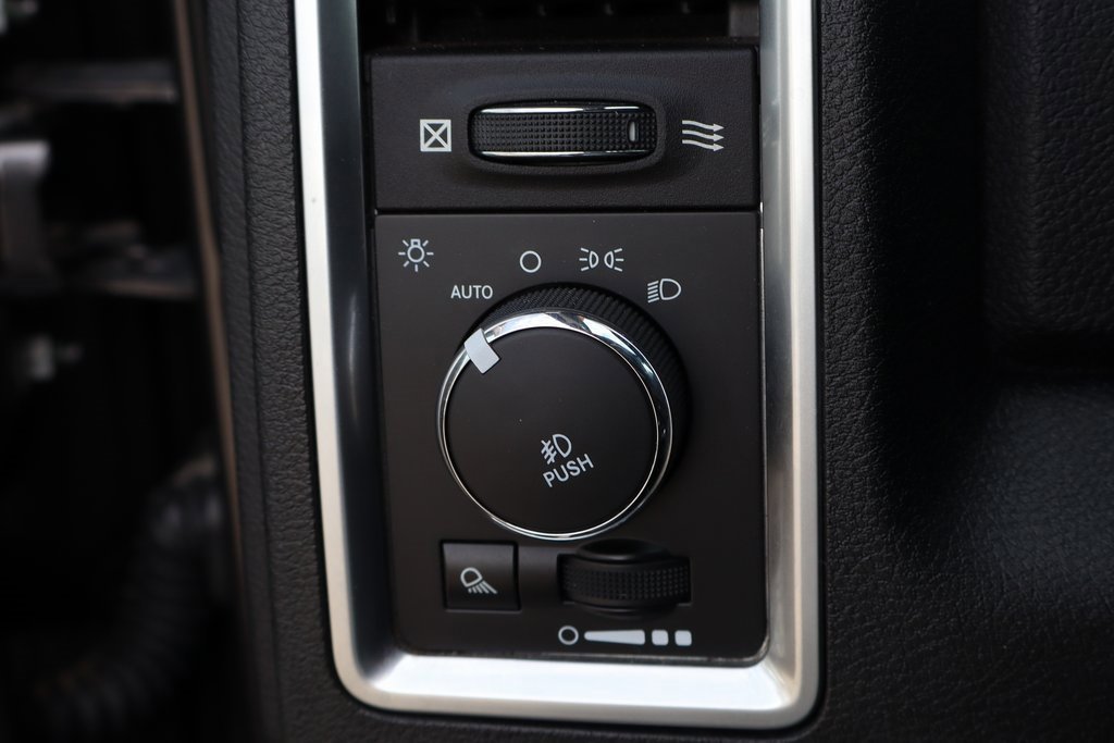 Used 2014 RAM 2500 Limited image 20