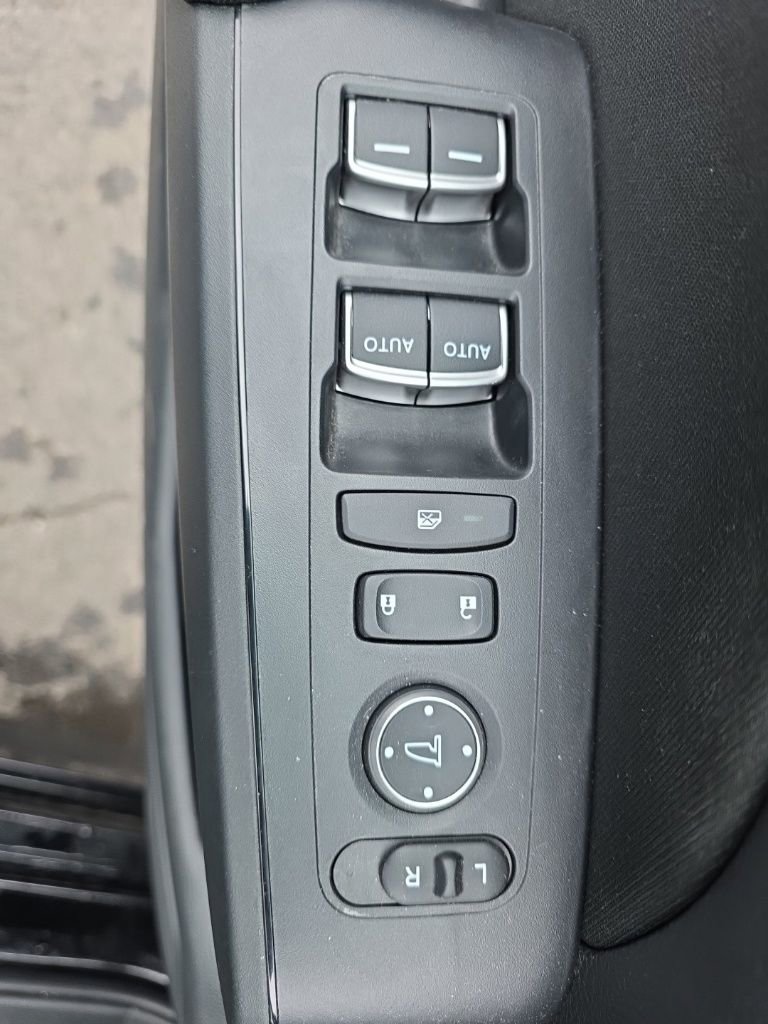 Used 2023 Honda Civic LX image 12