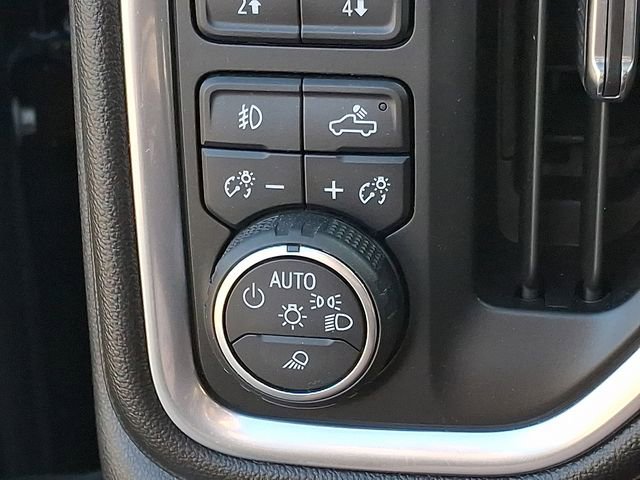 Used 2019 Chevrolet Silverado 1500 LTZ w/ LTZ Convenience Package image 24