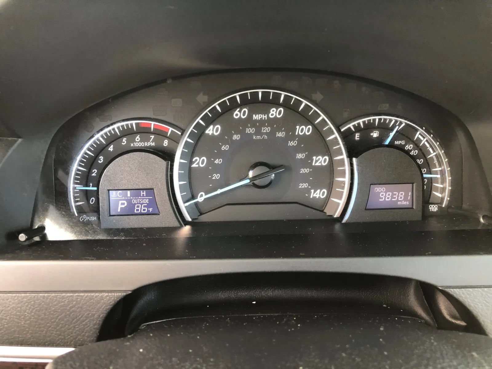 Used 2013 Toyota Camry XLE w/ Leather Pkg FWD image 18