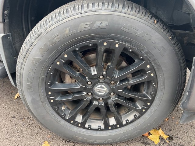 Used 2018 Nissan Titan SL w/ Midnight Edition image 10