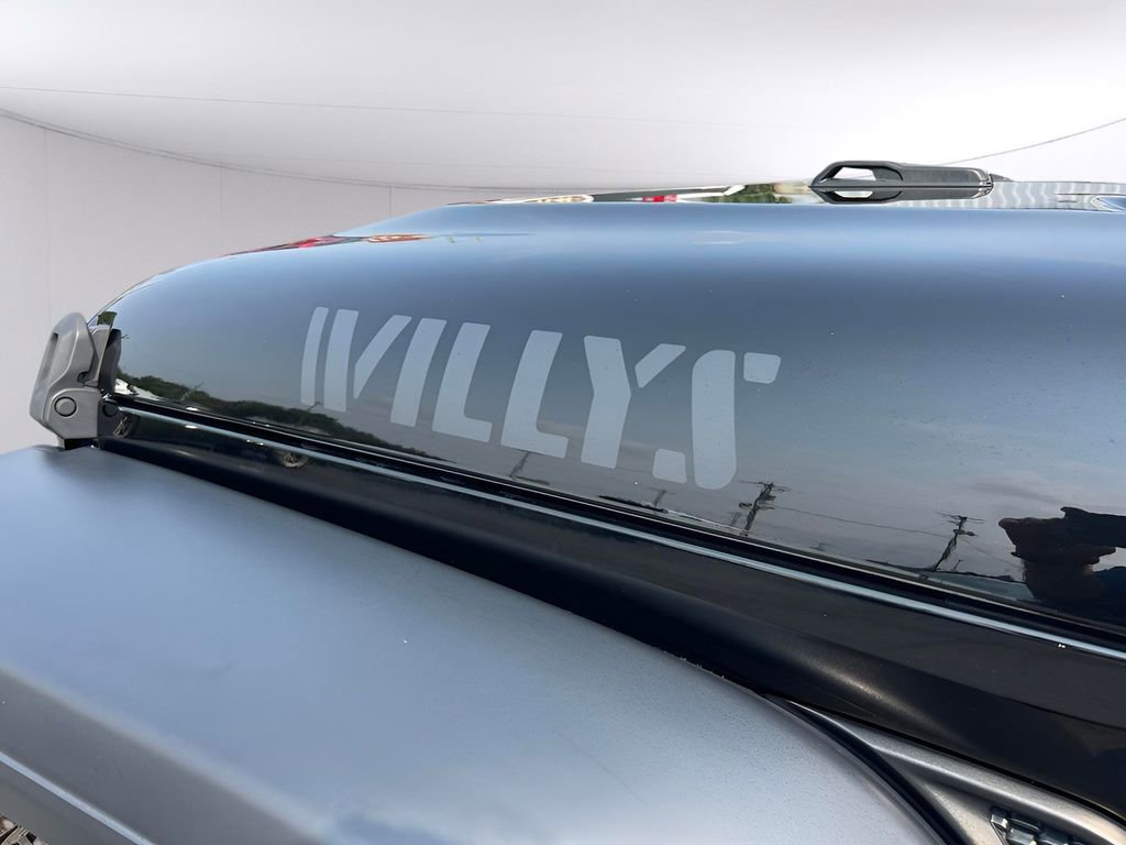 Used 2020 Jeep Wrangler Unlimited Willys image 9