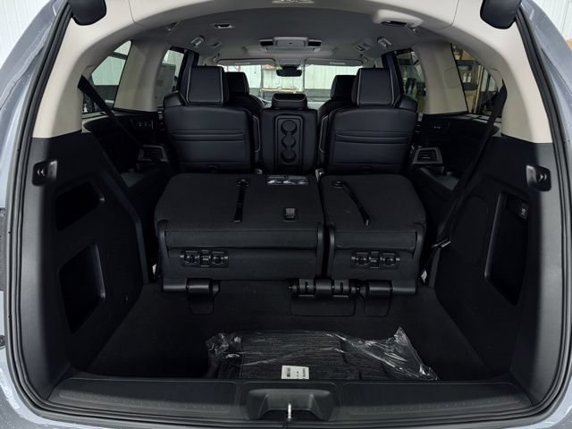 Used 2025 Honda Odyssey Touring image 12