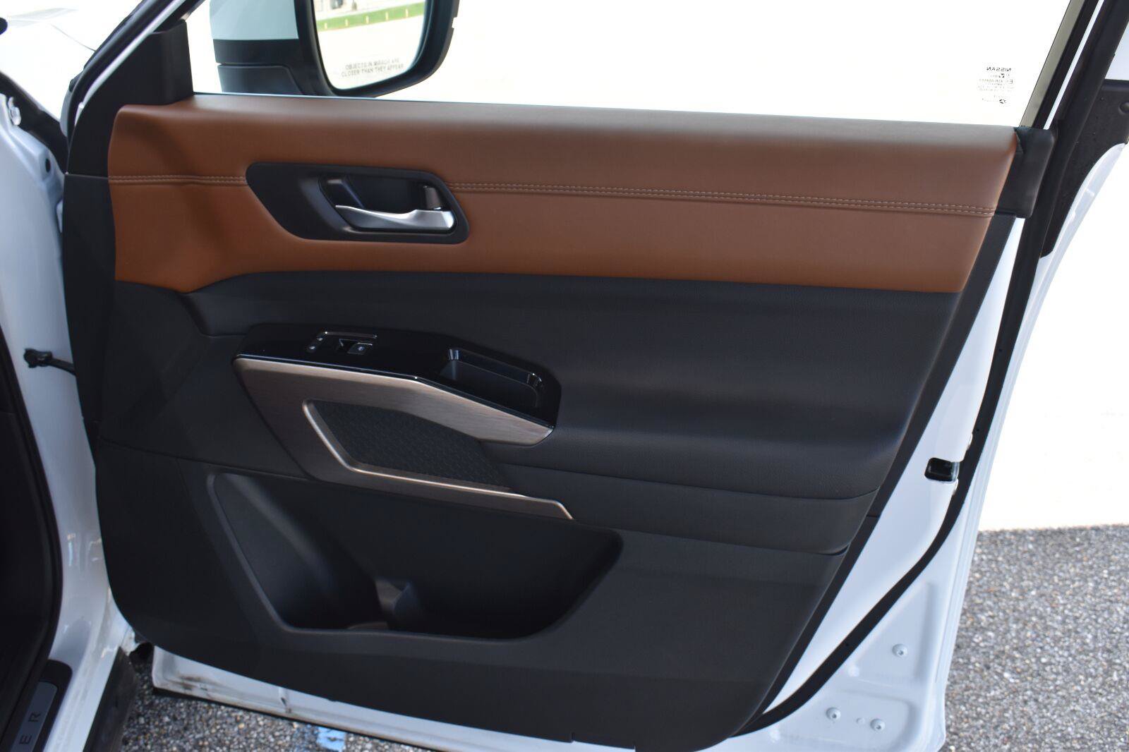 Used 2025 Nissan Pathfinder Platinum w/ Cargo Package FWD image 77