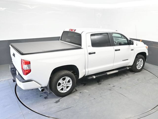 Used 2017 Toyota Tundra SR5 w/ SR5 Upgrade Package AWD/4WD image 32