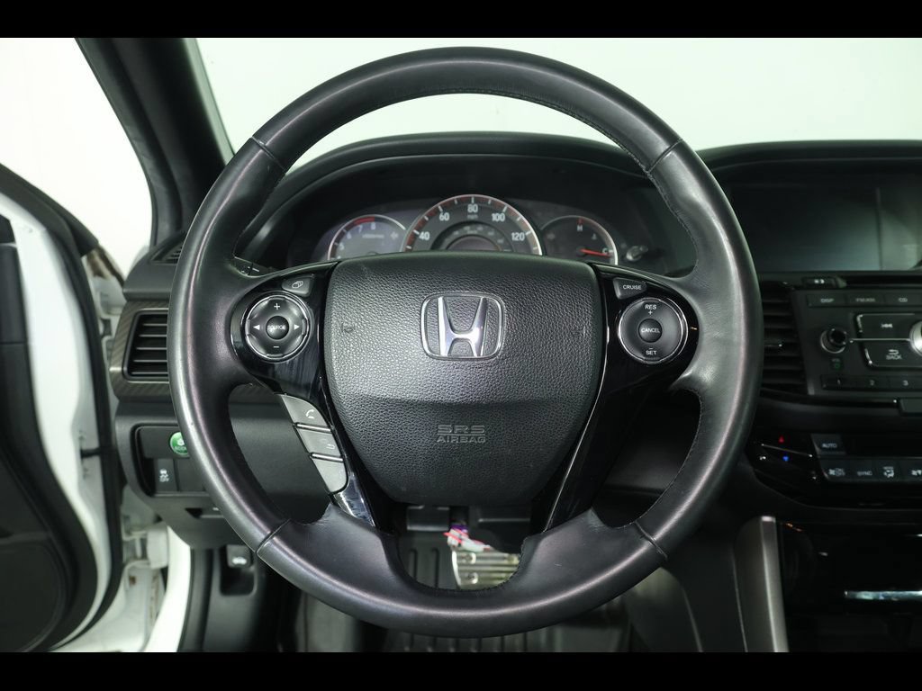 Used 2016 Honda Accord Sport image 18
