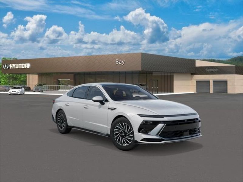 New 2026 Hyundai Sonata Limited FWD image 2