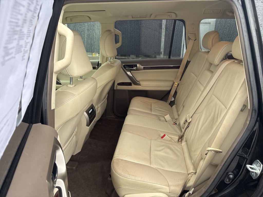 Used 2017 Lexus GX 460 image 12