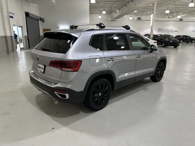 Certified 2023 Volkswagen Taos SE image 9