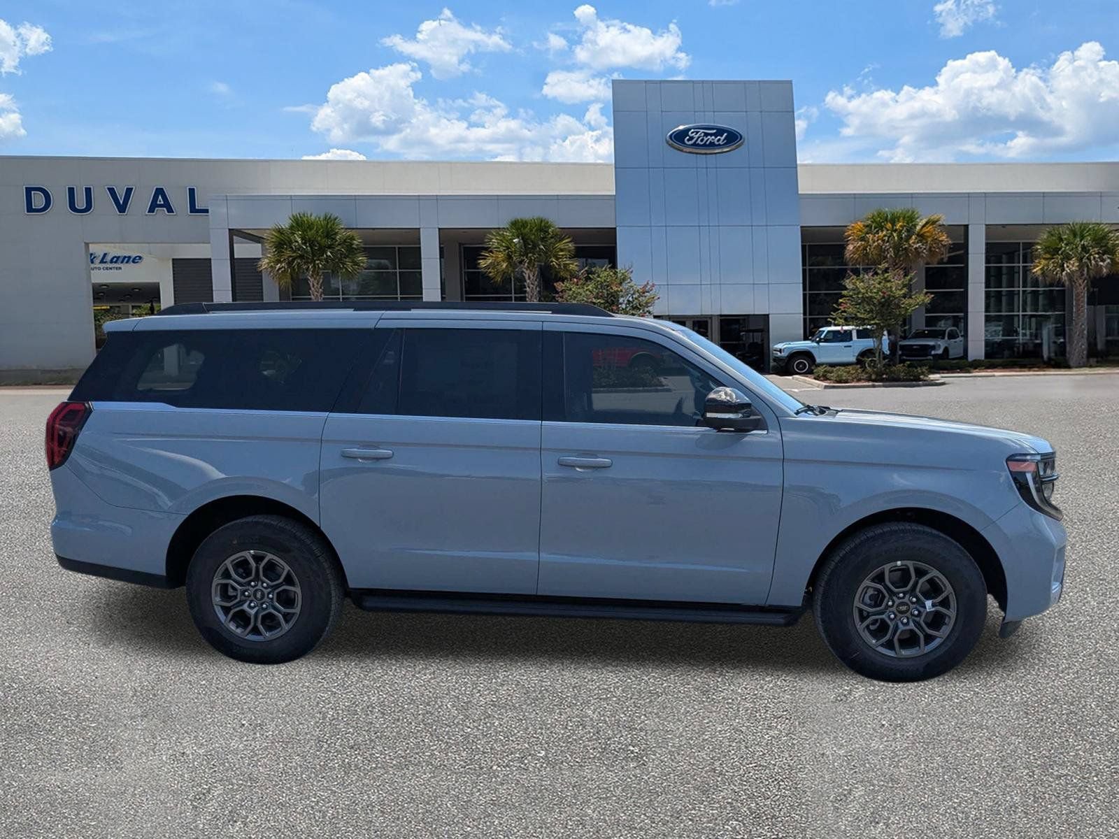 New 2027 Ford Expedition Max Active AWD/4WD image 3