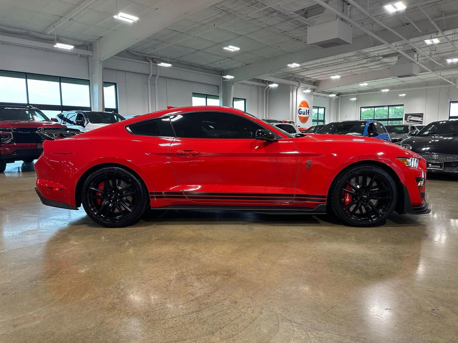 Used 2021 Ford Mustang Shelby GT500 w/ Technology Package RWD image 7