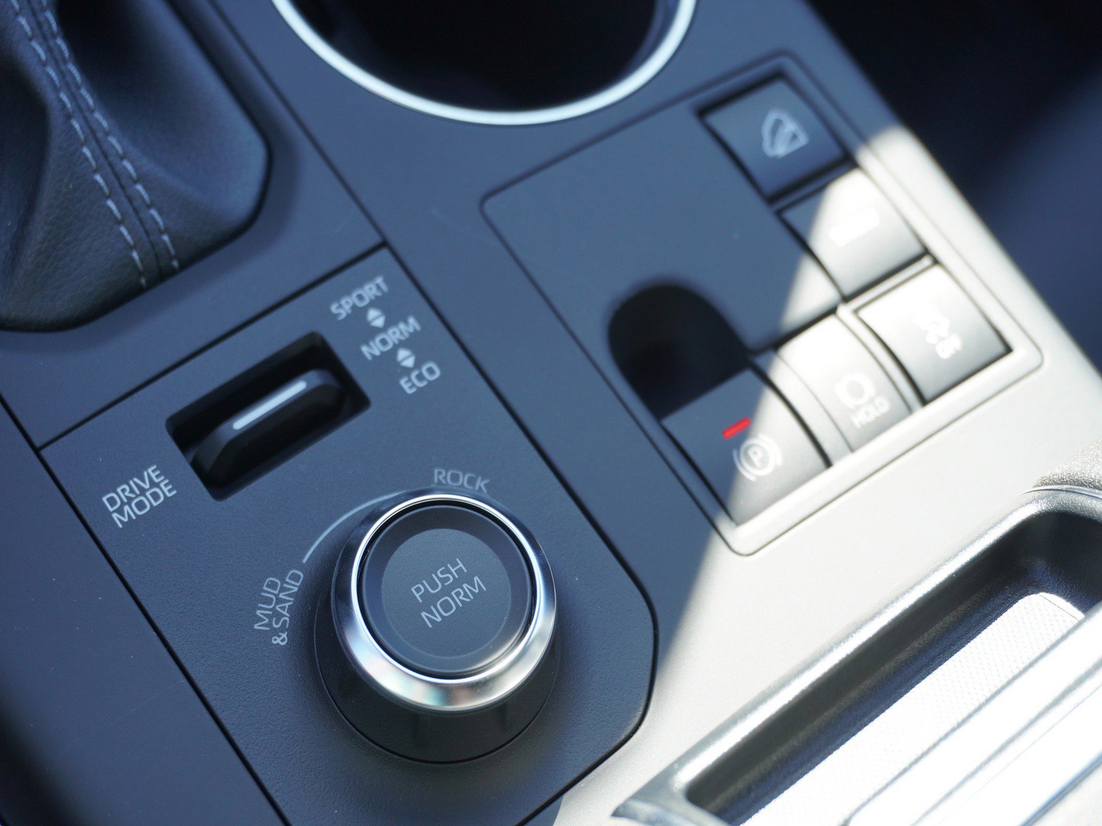 New 2025 Toyota Highlander XSE image 25