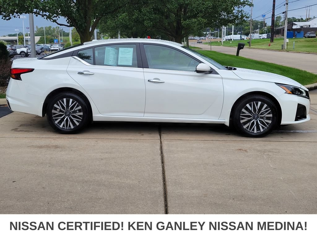 Certified 2023 Nissan Altima 2.5 SV AWD/4WD image 2