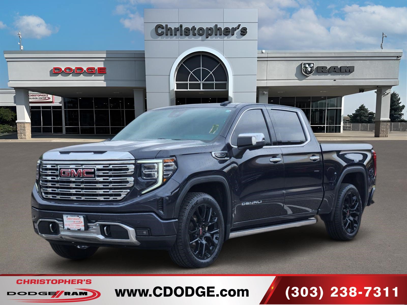 Used 2023 GMC Sierra 1500 Denali w/ Technology Package AWD/4WD image 7