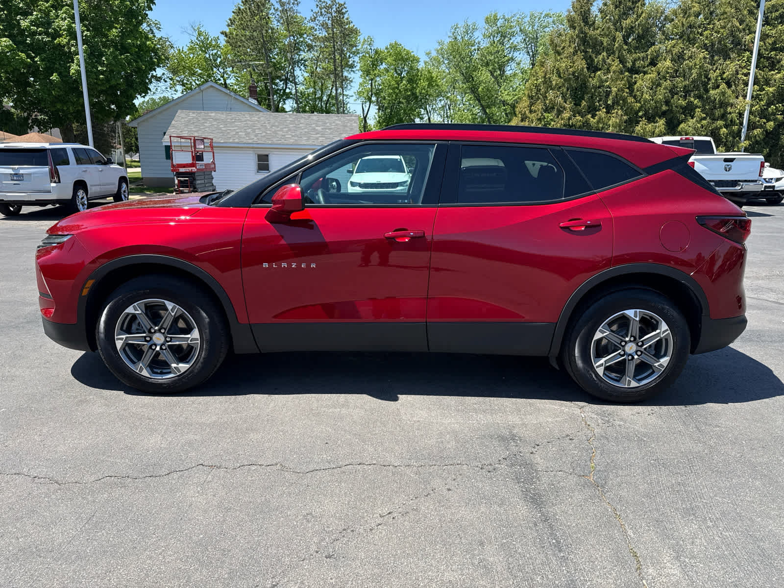 Used 2024 Chevrolet Blazer LT w/ Convenience Package AWD/4WD image 6