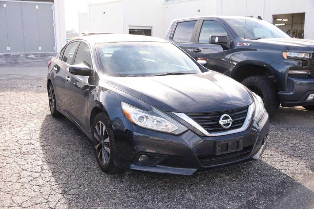 Used 2017 Nissan Altima 2.5 SV