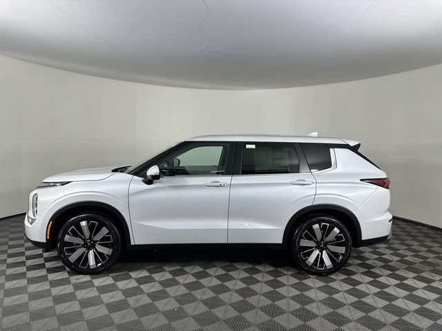 New 2026 Mitsubishi Outlander SE AWD/4WD image 3