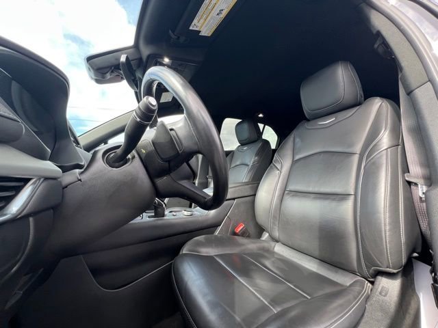 Used 2023 Cadillac XT4 Premium Luxury image 14