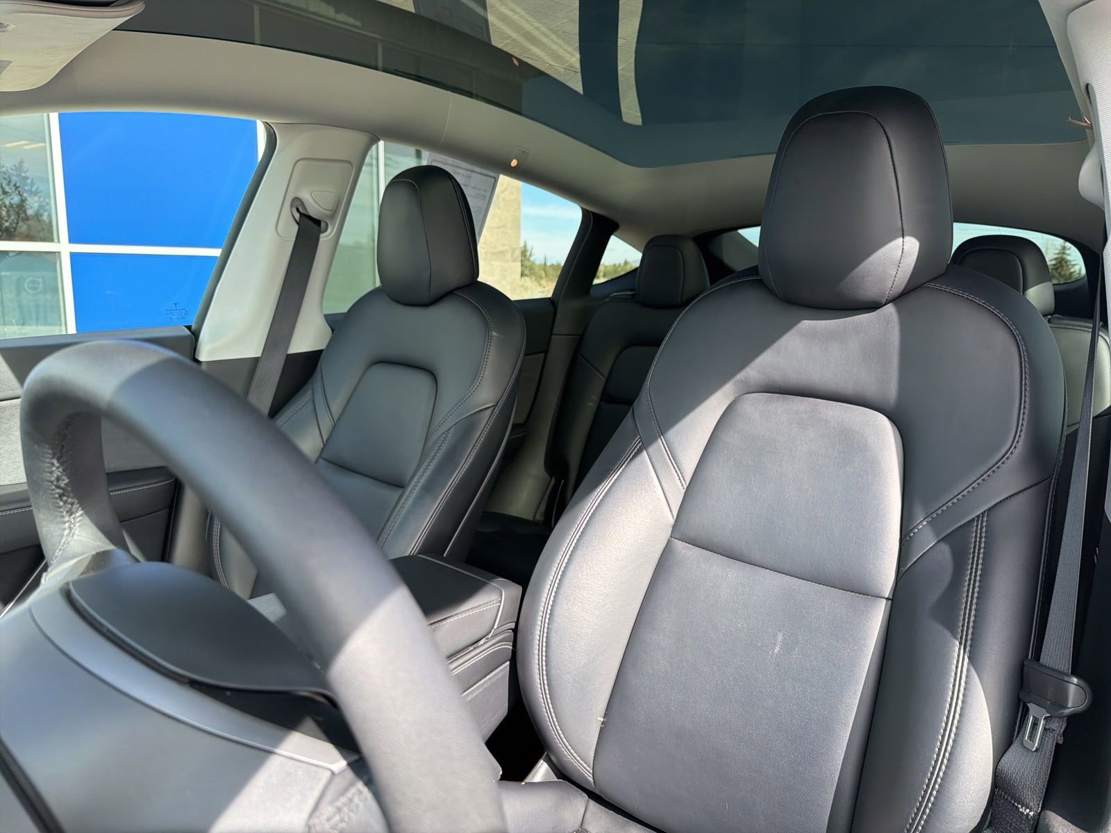 Used 2021 Tesla Model Y Standard Range image 19