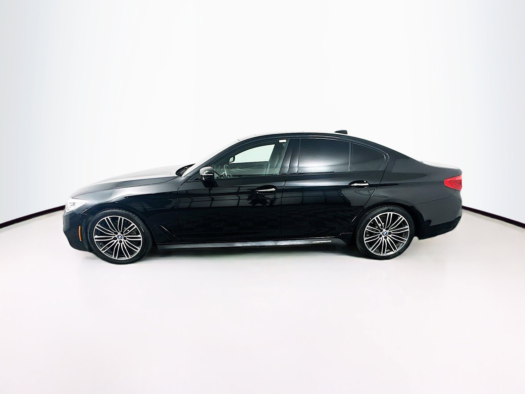 Used 2018 BMW 530i RWD image 4