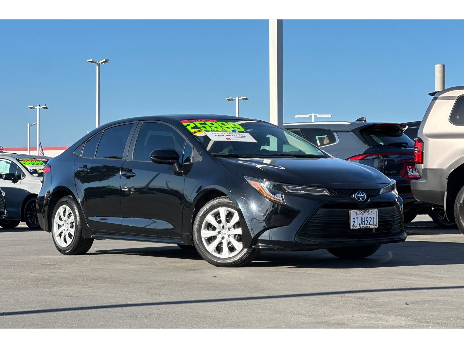 Used 2025 Toyota Corolla LE FWD image 2