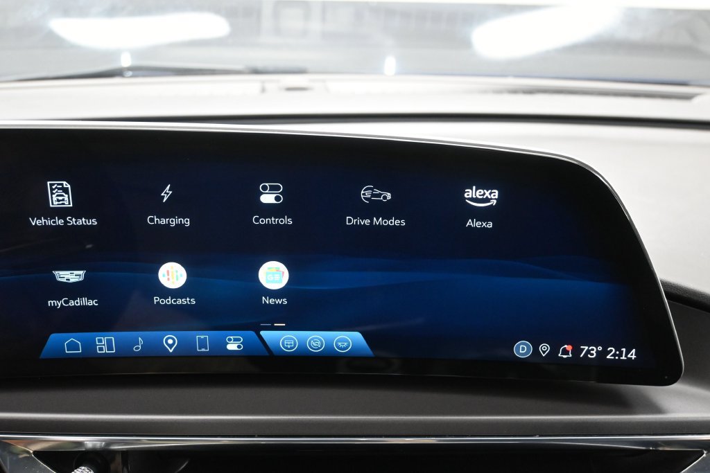 Used 2024 Cadillac Lyriq Tech RWD image 27