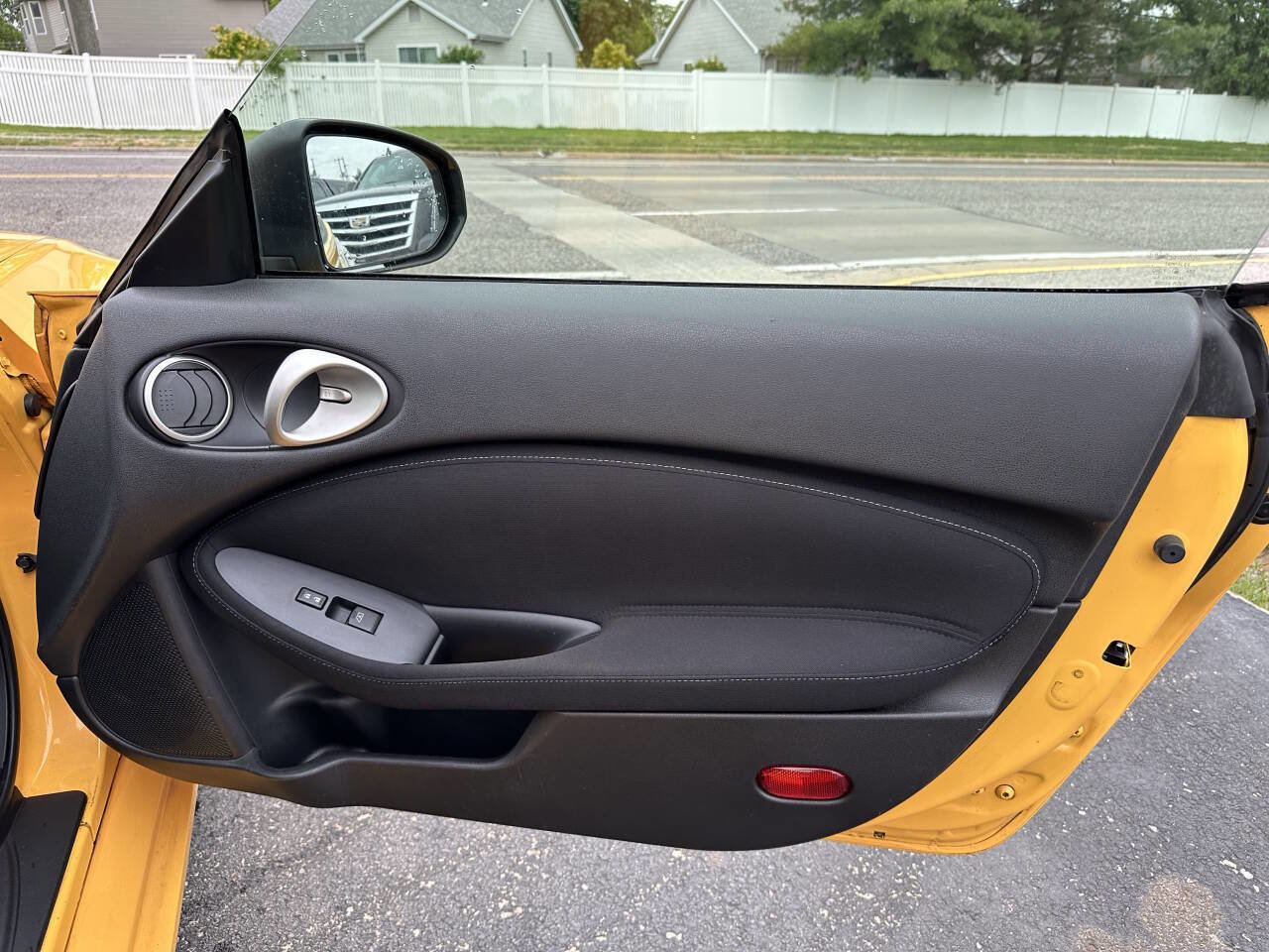 Used 2017 Nissan 370Z Touring image 11