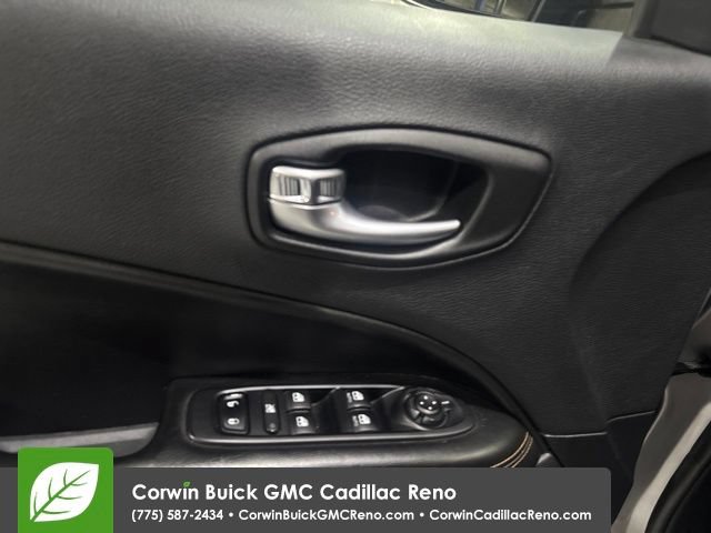 Used 2019 Jeep Compass Limited AWD/4WD image 15